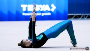 aa q karika polina ukr ph simone ferraro sfa01686 copia